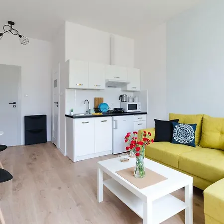3 Maja Yellow Zielony Zolwik * Gdynia